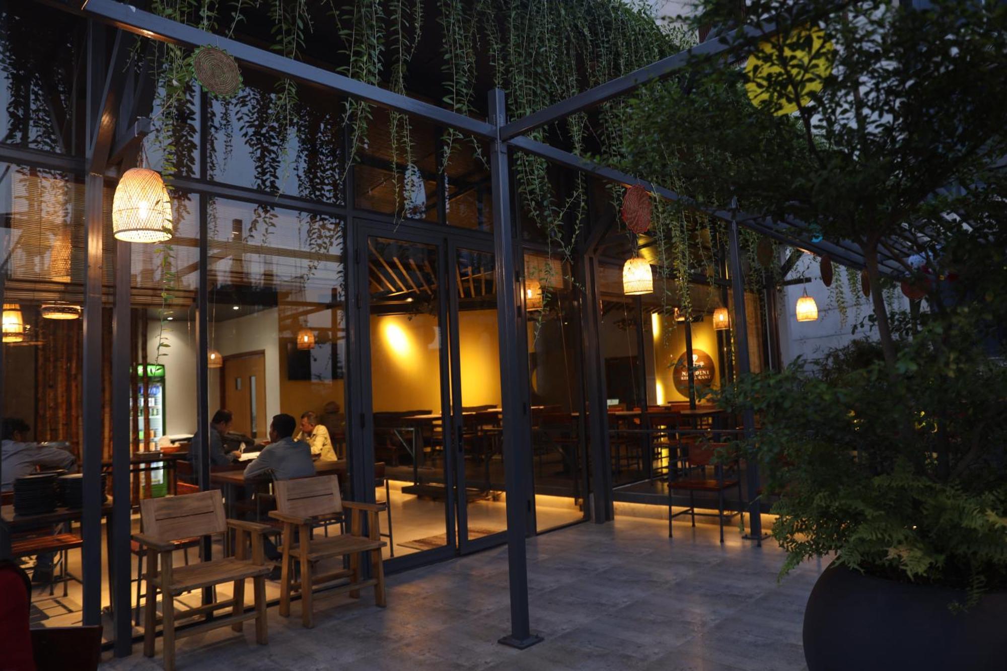 דאהקה Hotel Nandini מראה חיצוני תמונה