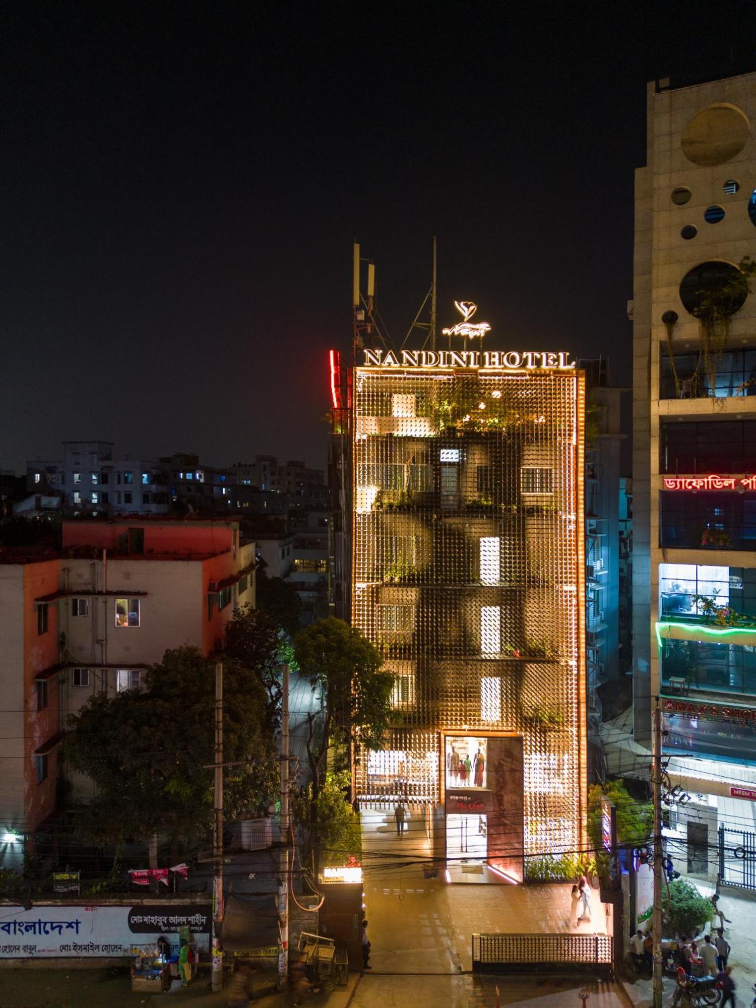 דאהקה Hotel Nandini מראה חיצוני תמונה